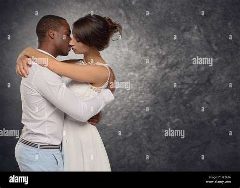 couple qui baise|Jeune couple passionnément faire l'amour — Vidéo de stock par .